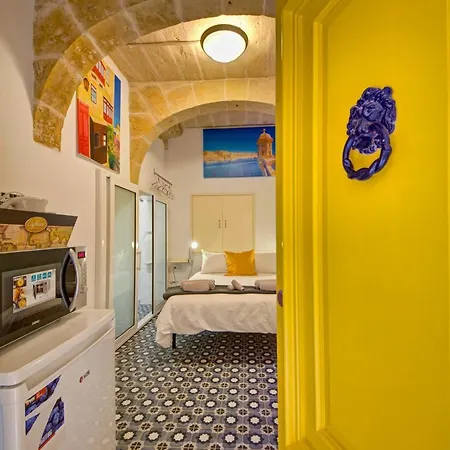 Sally Port 32 * La Valletta