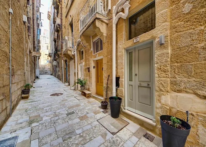 Sally Port 32 Valletta