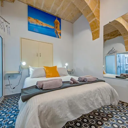 Sally Port 32 Апартаменты