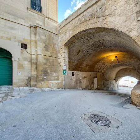 Sally Port 32 Apartment Valletta