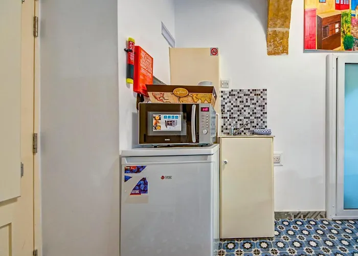 Sally Port 32 La Valette